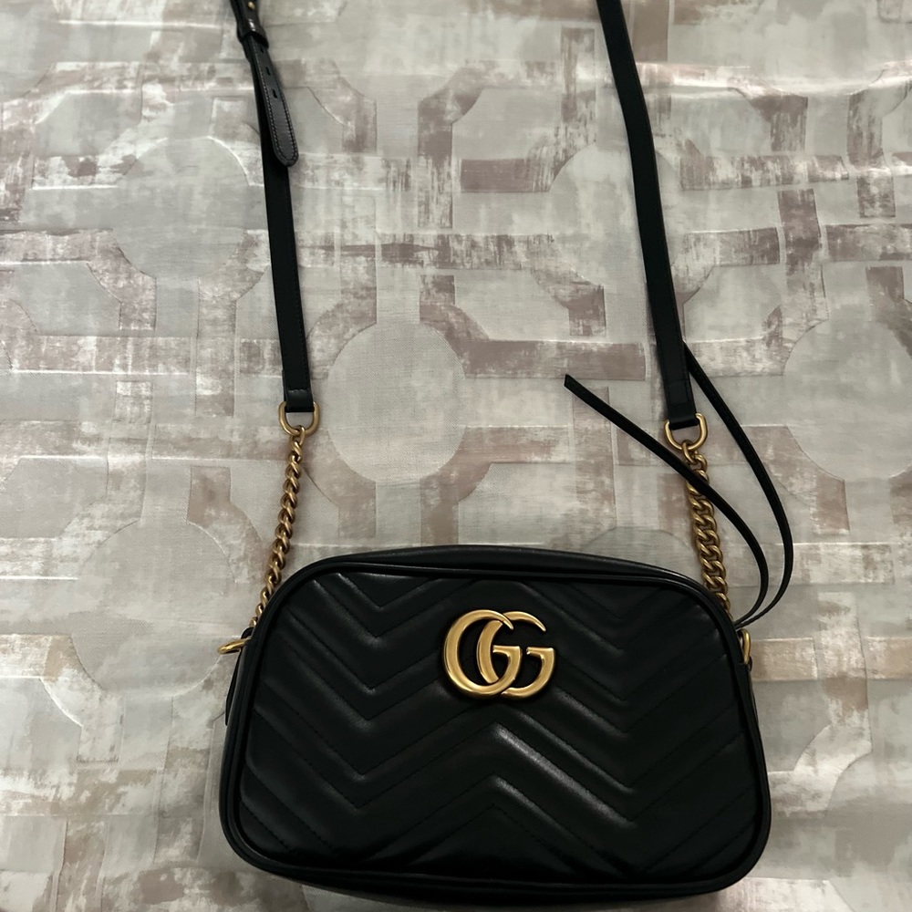 Authentic GG Marmont small matelassé shoulder bag